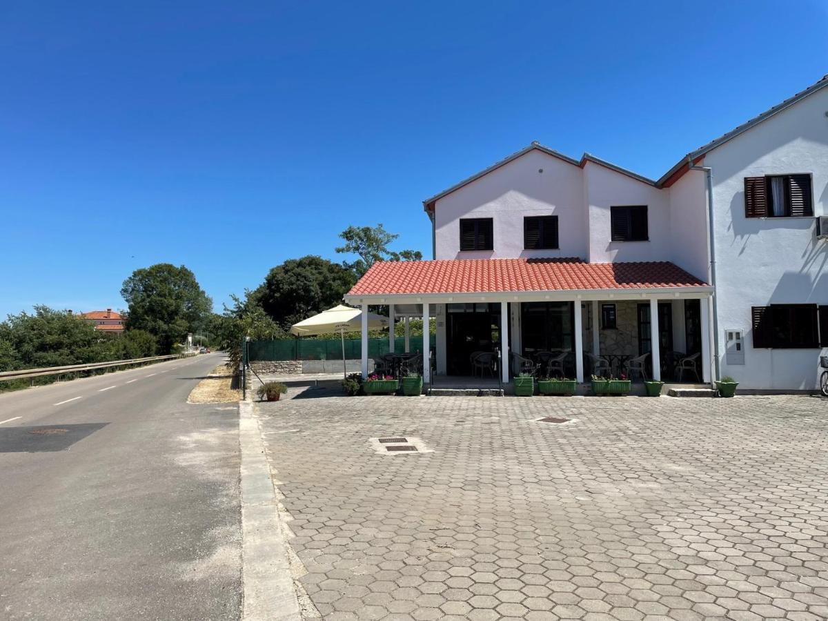 Ladonja Bb Rooms, Family Run Bed & Breakfast Rovinjsko Selo Luaran gambar